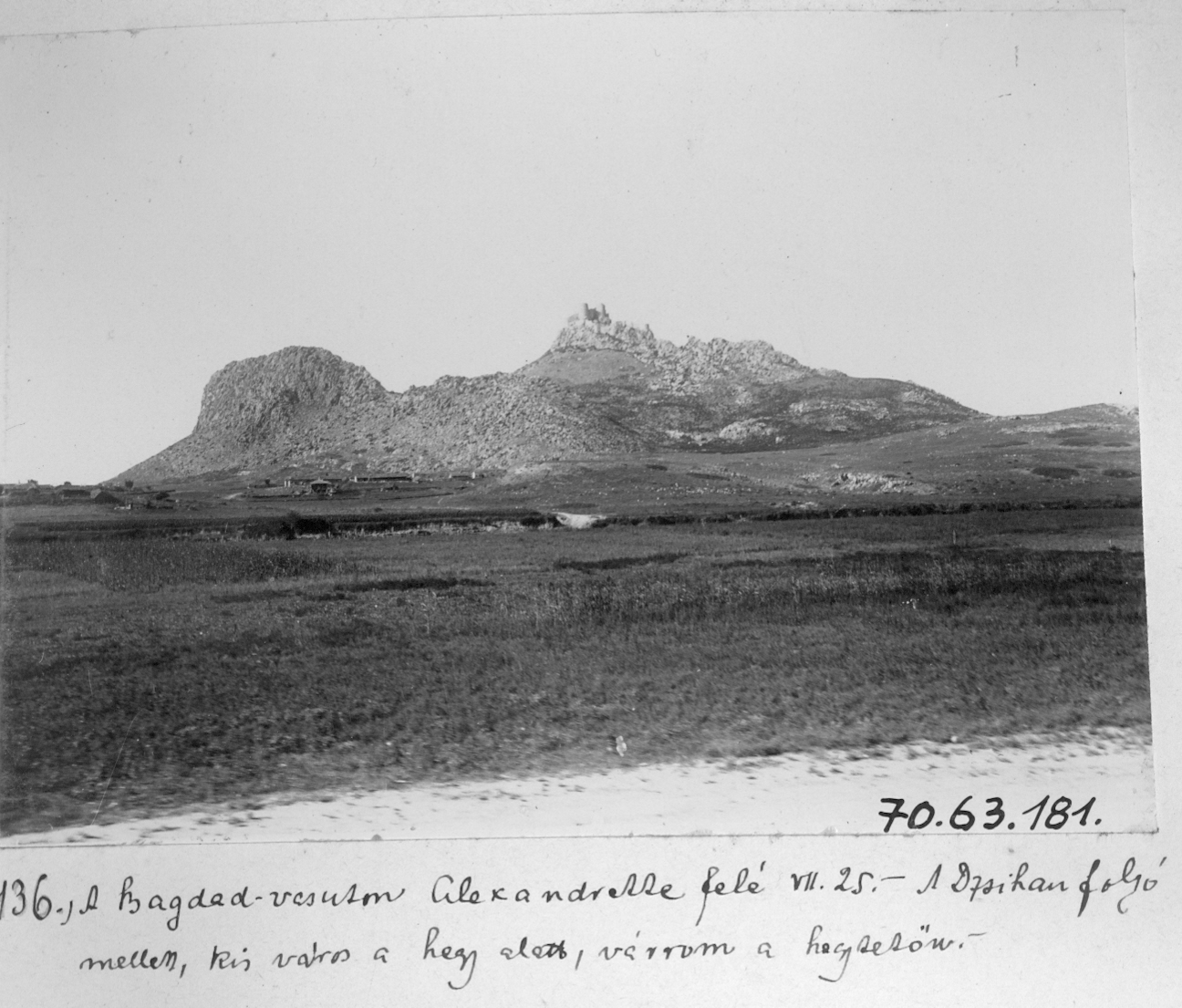 Adana Yılanlı Kale'nin Uzaktan Görünümü / 1914