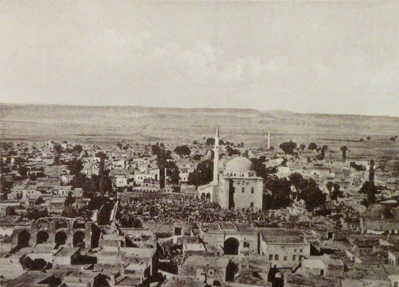 Kayseri seen from the north (Source: Hugo Grothe, Geographische Charakterbilder, Leipzig, 1909)