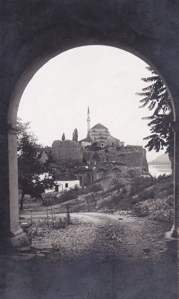 Yanya Kalesi ve Aslan Camii, Yunanistan.