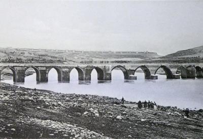 Diyarbakır On Gözlü Köprü / 1909