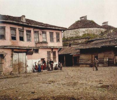 Manastır