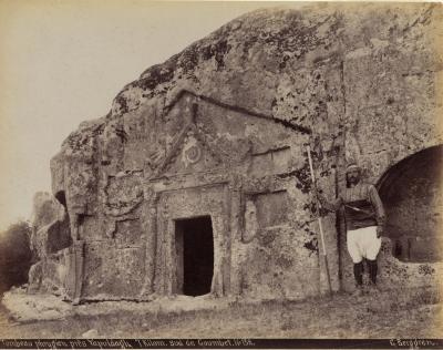 Yapıldak Vadisi'nde Anıt Mezar / Eskişehir / 1880'ler