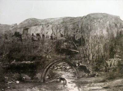 A scene from Akhlat (Source: P. Müller-Simonis, Du Caucase au Golfe Persique, à travers l’Arménie, le Kurdistan et la Mésopotamie, Washington D.C., 1892)