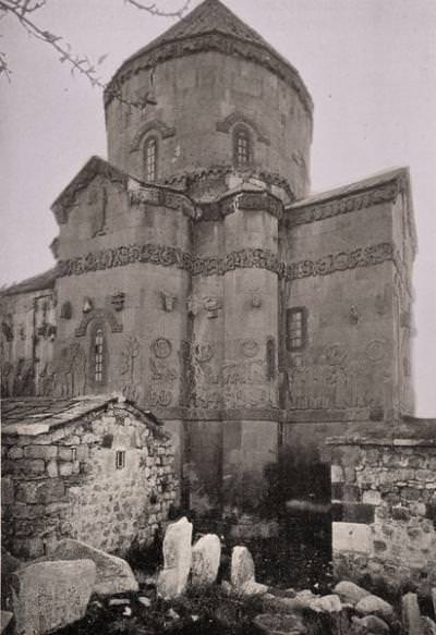 Holy Cross church on Aghtamar/Akdamar island (Source: H.F.B. Lynch, Armenia. Travels and Studies, Vol. II, London, 1901)