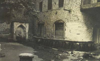 Soma Darkale Camii Önü / 1945