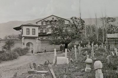The German Mission hospital, Marash (Source: Hugo Grothe, Geographische Charakterbilder, Leipzig, 1909)