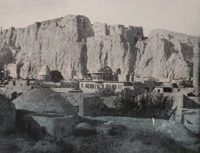 Van: a scene from the town (Source: C.F. Lehmann-Haupt, Armenien Einst und Jetzt, Berlin/Leipzig, 1926)
