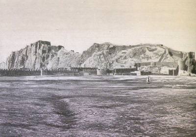 Van: the castle (Van Kalesi) and the fortified centre of the town (Source: H.F.B. Lynch, Armenia. Travels and Studies, Vol. II, London, 1901)